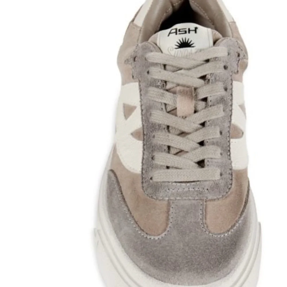 Ash Two-Tone Gray Sneakers